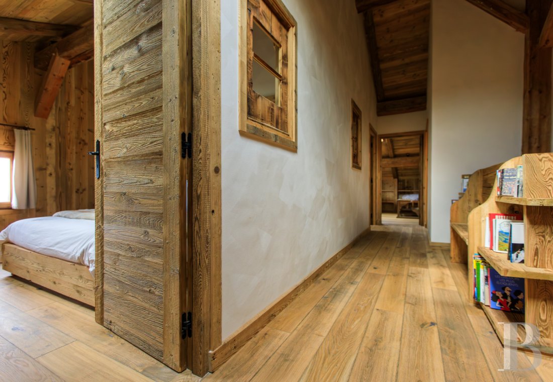 A 19th-century farmhouse preserved in its original state and completely renovated at the foot of Mont d'Arbois, in Megève - photo  n°27